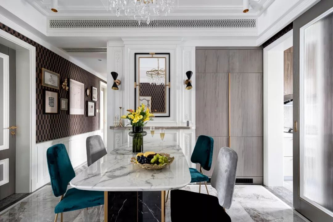 美式轻奢风格家装设计室内装修效果图-餐厅岩板餐桌