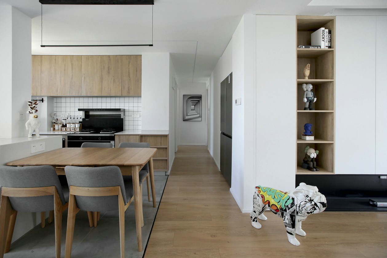 现代简约原木风格室内家装案例效果图-餐厅走廊